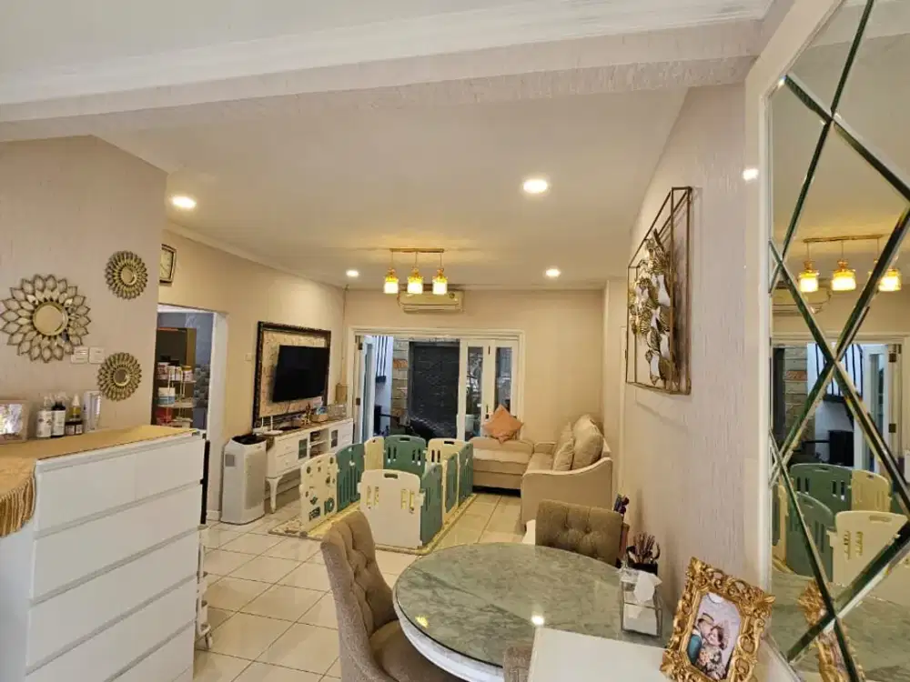 Dijual Rumah Cantik Fully Furnished Lokasi Strategis Dekat Pasar Modern Bintaro di Bintaro Tangsel Lr-13179