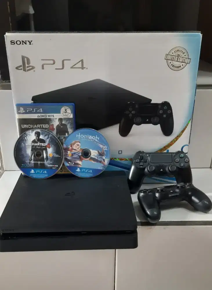 Dijual PS4 SLIM ORI 1TB CUH 22XX SESUAI FOTO Mrh Meriah Terjangkau