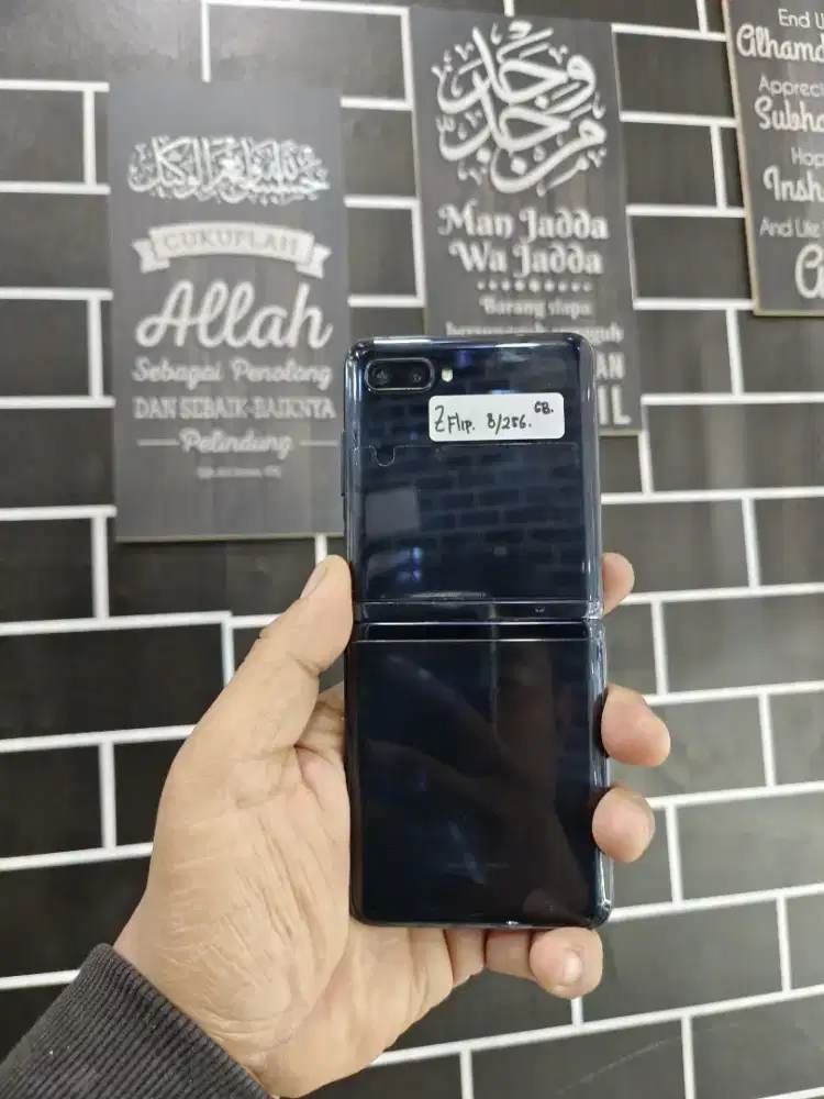 Samsung Z Flip 1 8 /256