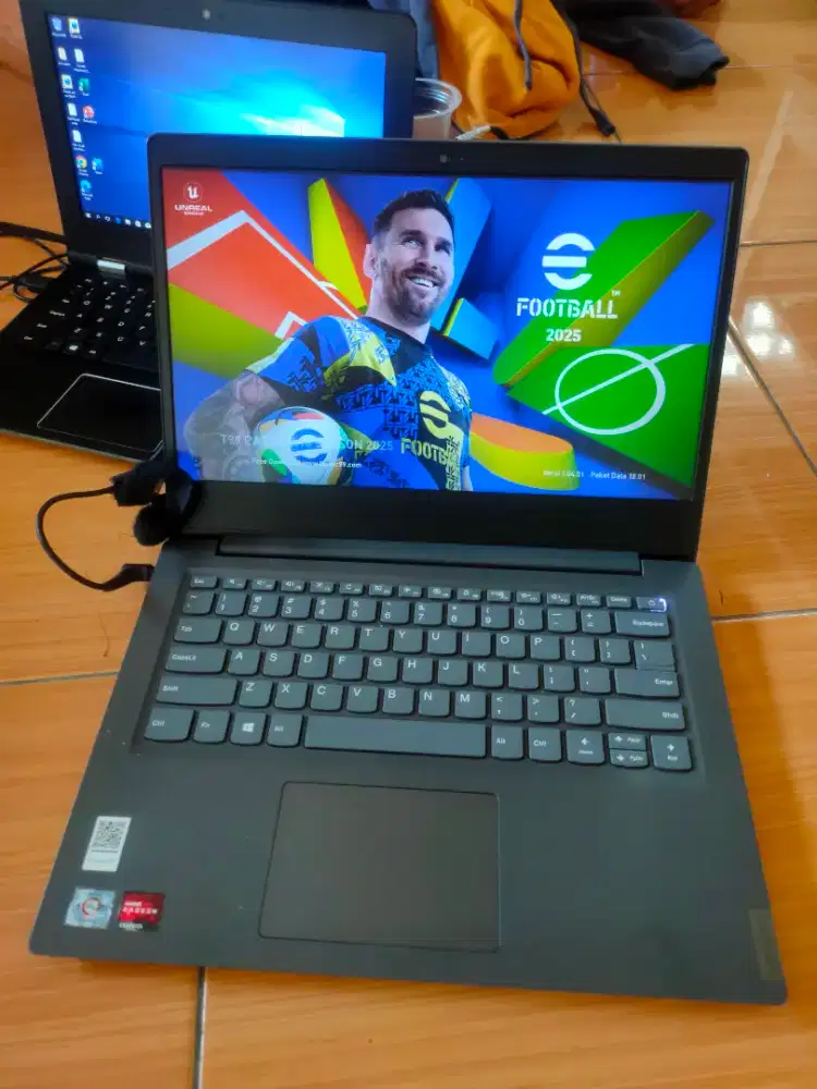 Lenovo AMD athlon silver RAM 8GB