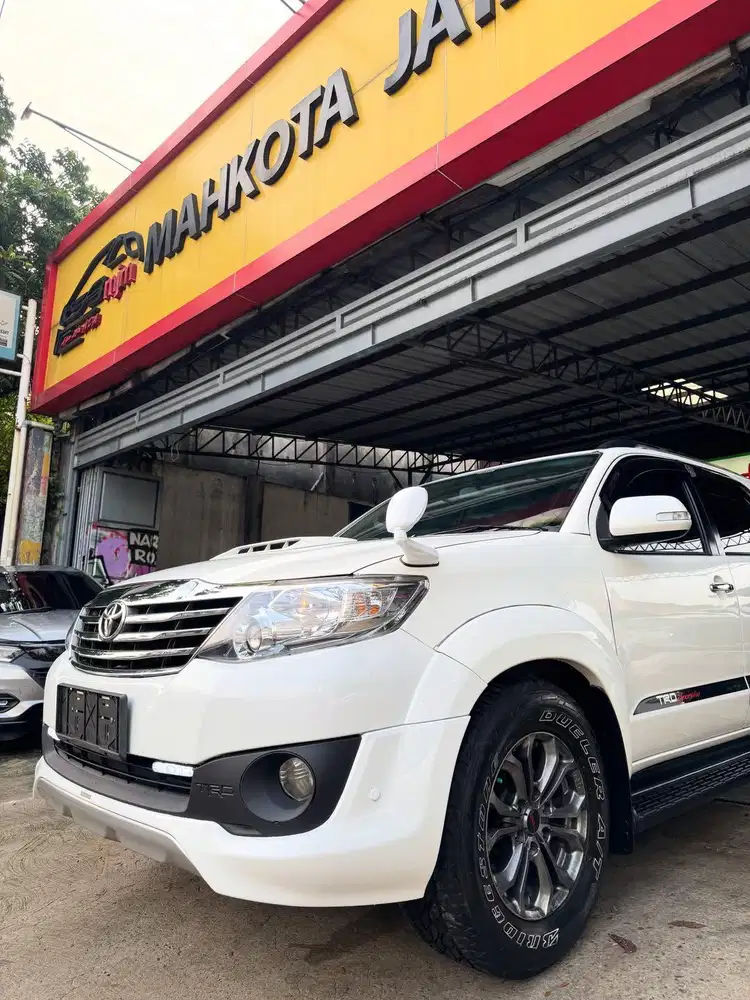 TOYOTA FORTUNER VNT TRD 2.4 AT 2013(LOWKM)RECORD/PJK3-27/TGN1/DP20JT!!