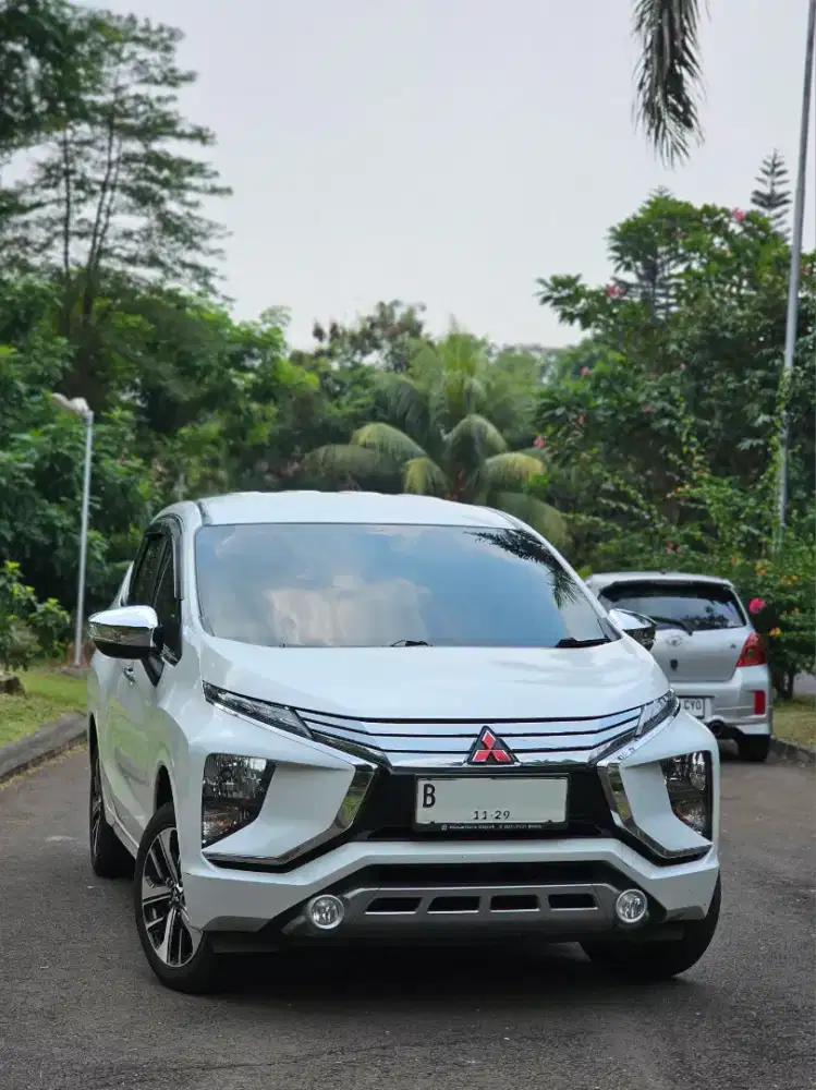 MITSUBISHI XPANDER ULTIMATE 2019 MATIC LOW KM 67RB MULUS TGN 1 DR BARU