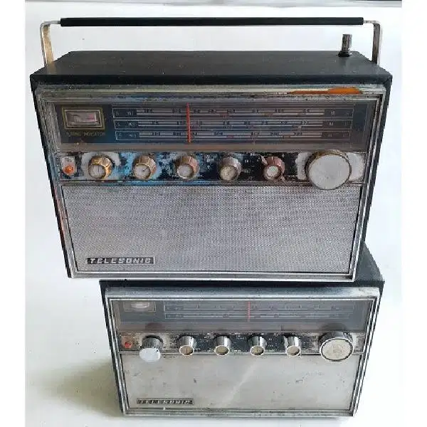 Vintage Radio djadoel model dan merek TR 500 - TELESONIC