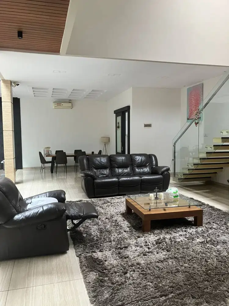 Dijual Rumah Bagus di Singgasana Pradana Bandung