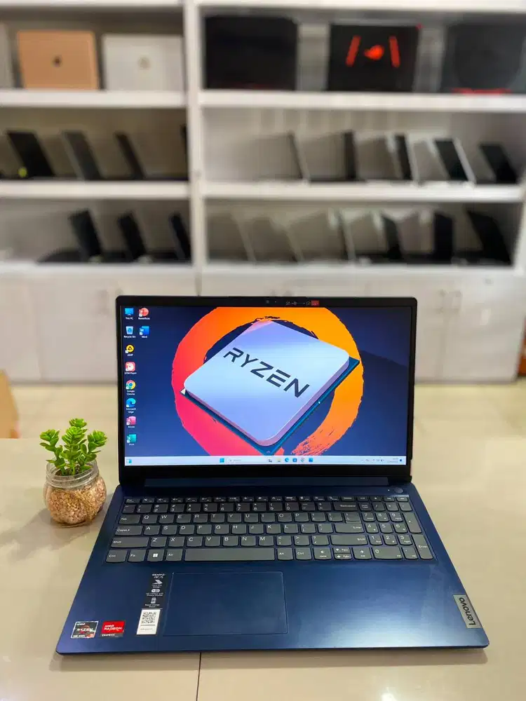 LENOVO IDEAPAD 1 15AMN7 AMD RYZEN 3 7320U  RADEONGRAPHICS RAM 8GB/256