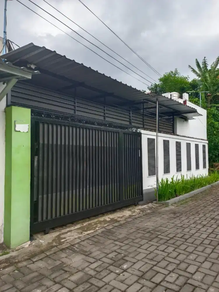 Rumah Plus Perabot di Bukit Permai dekat SMAN 1 Jember