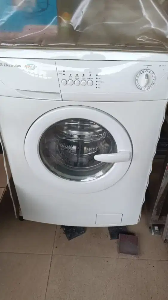 Jual 2 mesin cuci electrolux
