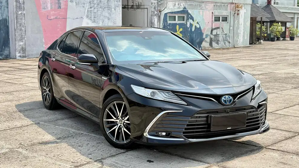 [KM 10.000AN]TOYOTA CAMRY 2.5 HYBRID HEV TSS HITAM 2024