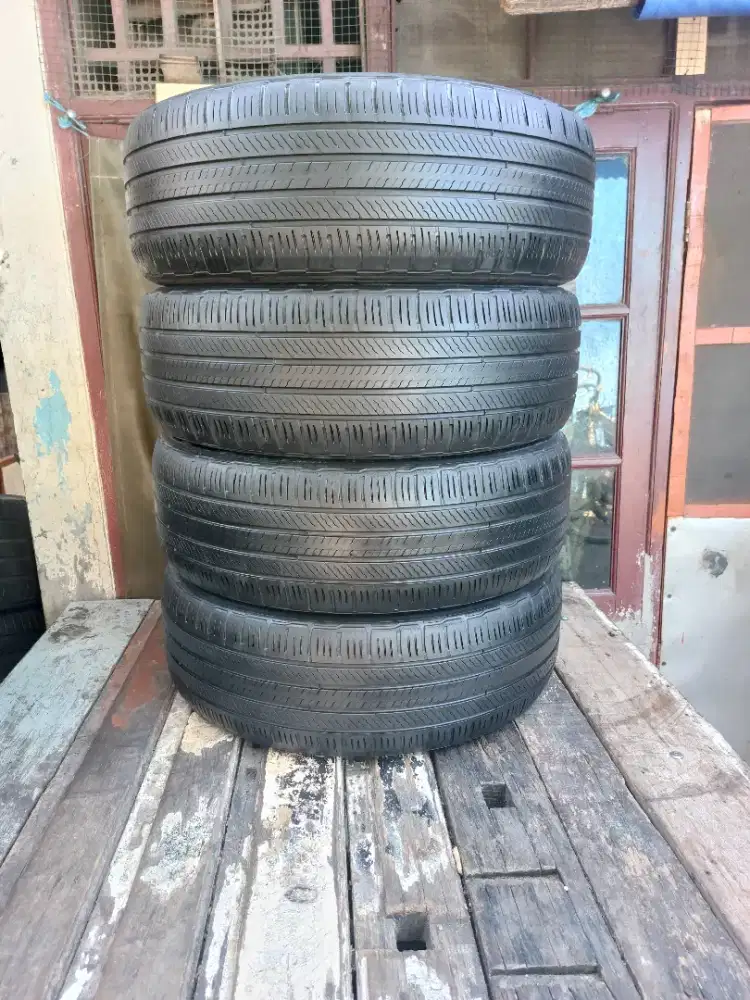 Di jual ban michelin primacy suv  ukuran 225 55 19 tahun 2023