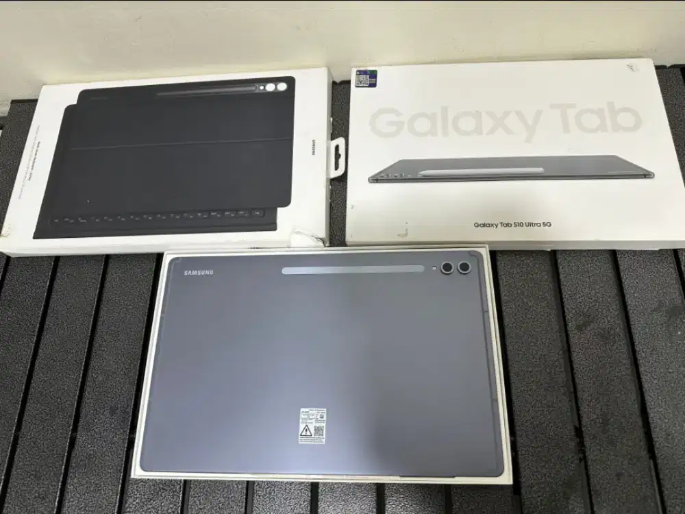 Samsung Tab S10 Ultra 5G 12/256gb sein grey like new include keyboard