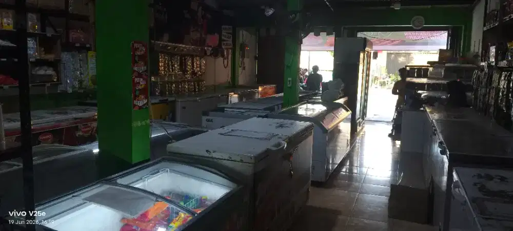 Dibutuhkan karyawan toko dan gudang untuk  toko frozen food