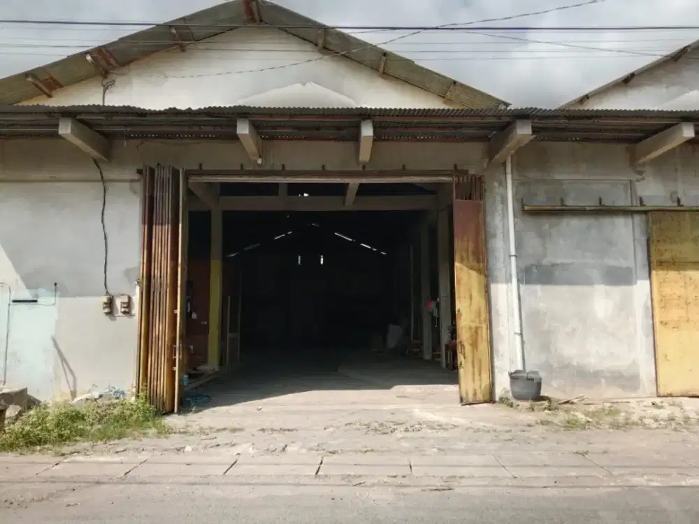 Disewakan Bangunan Gudang 405 m² - Lokasi Strategis, Siap Operasional
