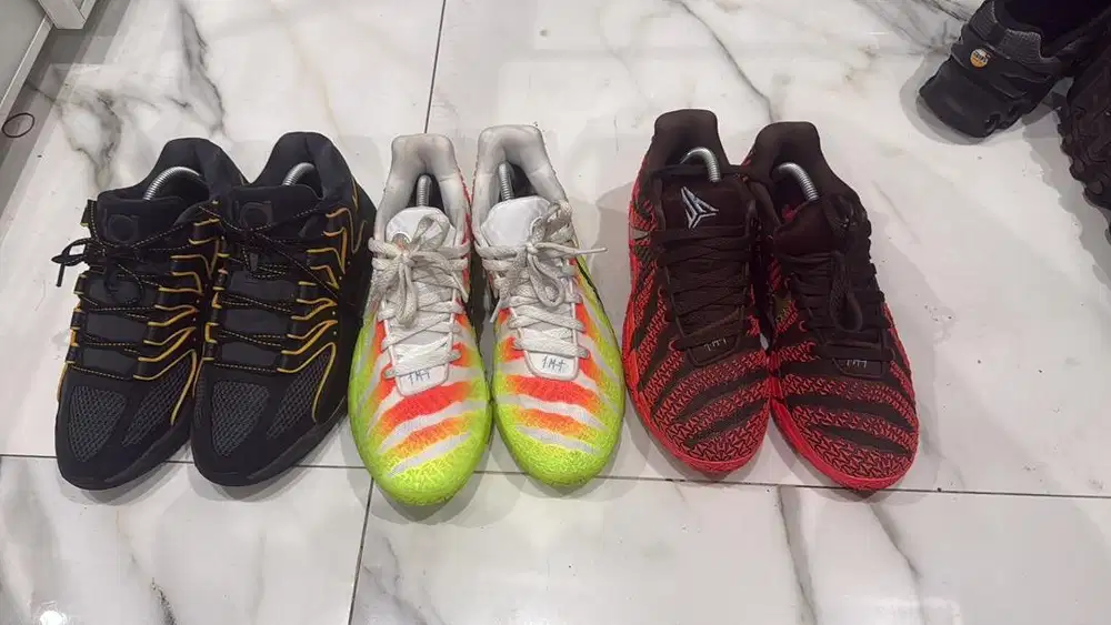 SEPATU BASKET KD18 JA3