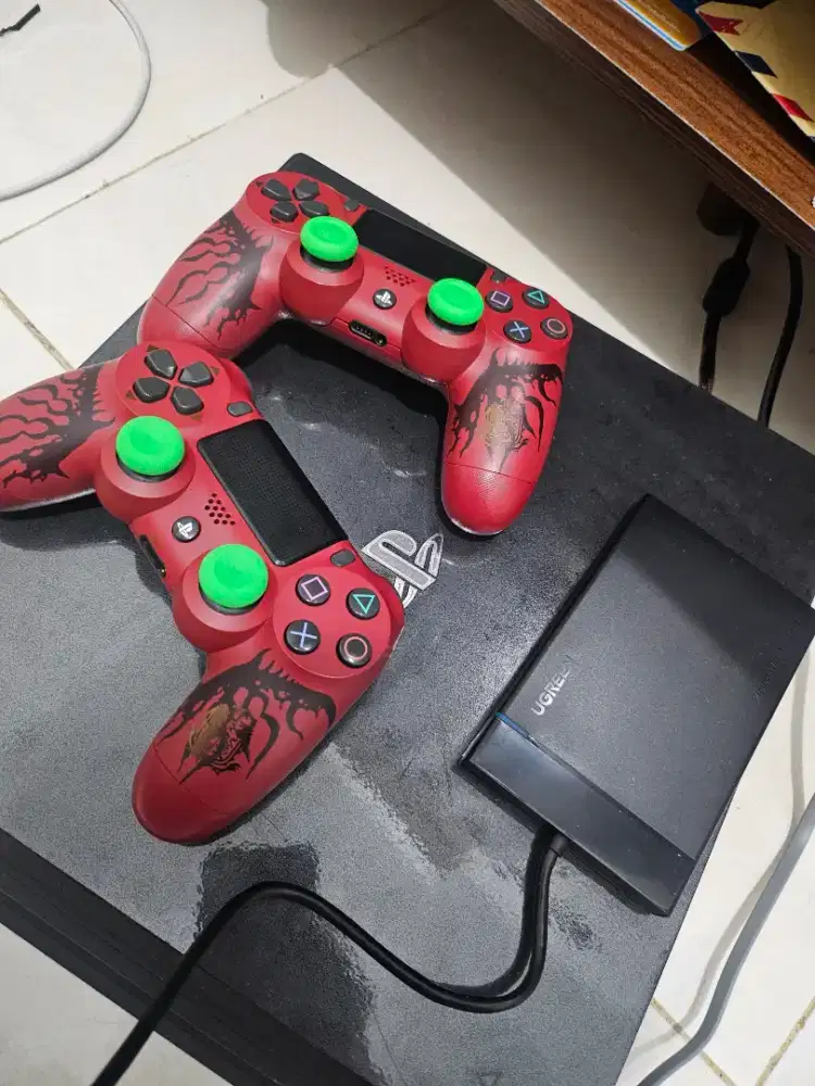 PS4 PRO CUH 7000B 1TB