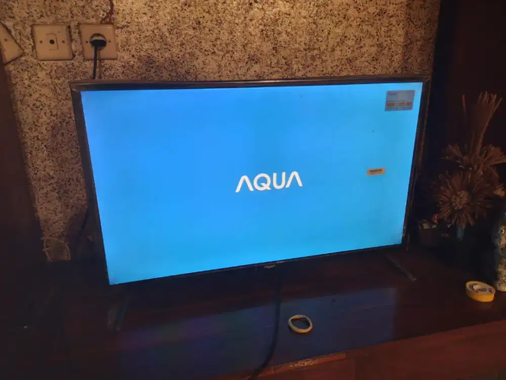 Tv Aqua 32 pemakaian 1bln