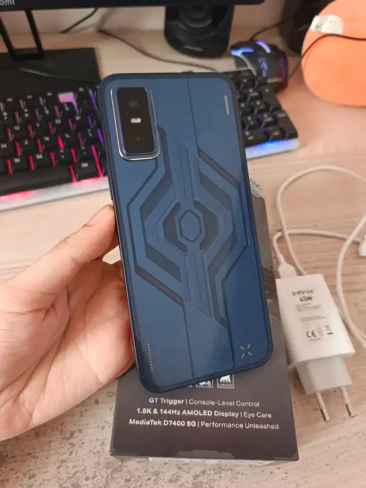 Infinix GT 30 5G, garansi on warna biru