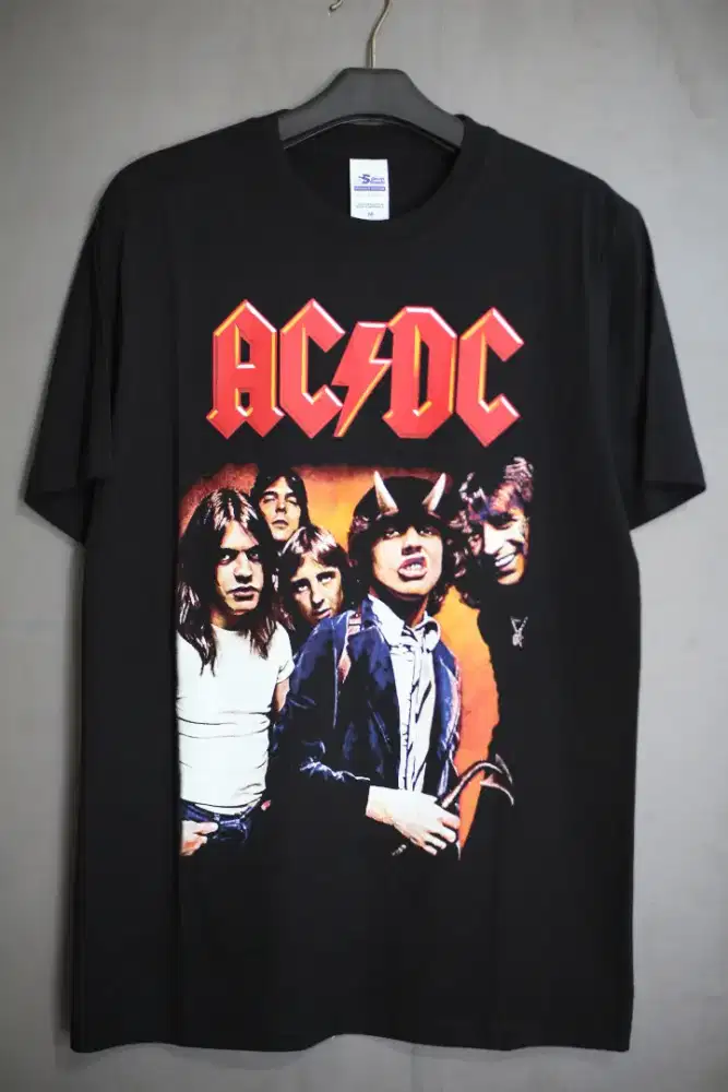 Kaos Band ACDC hitam Size M premium built up tanpa jahit samping