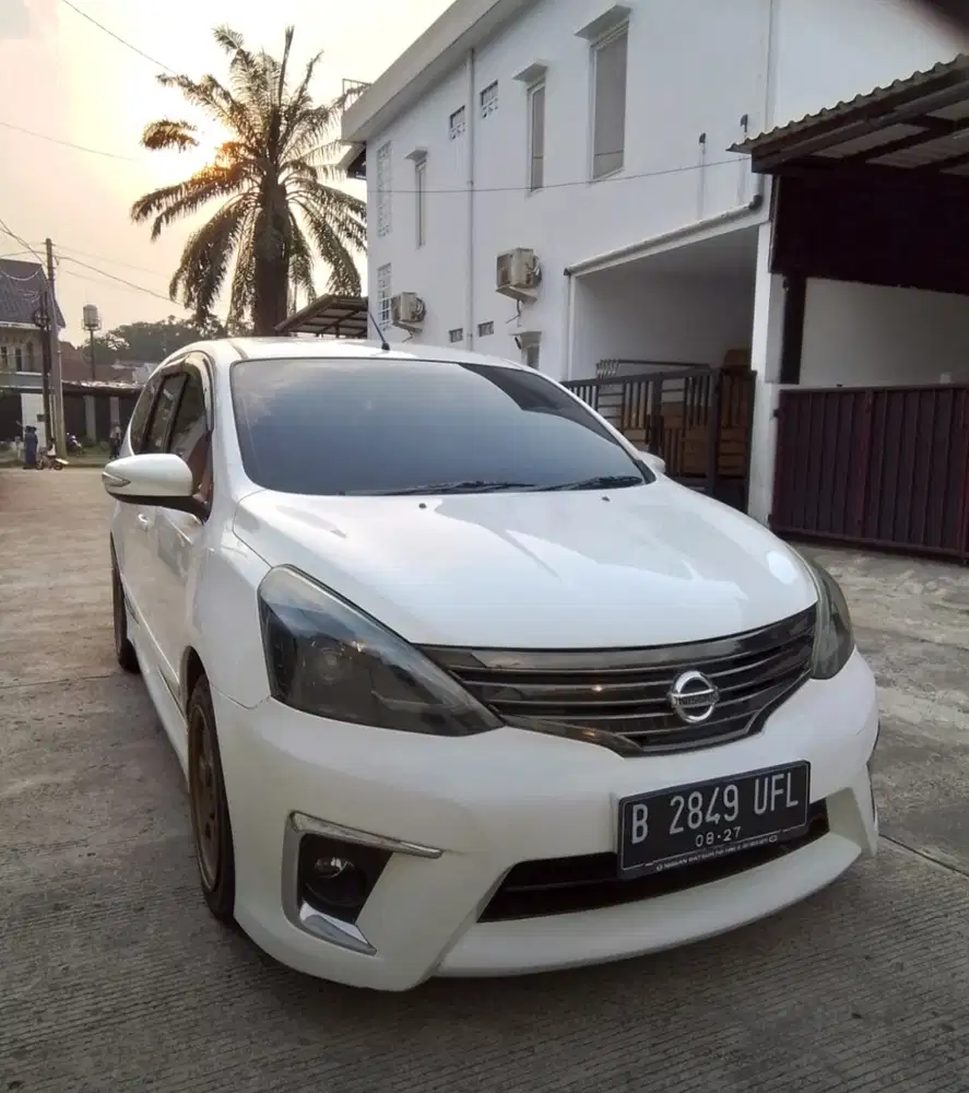 Nissan Grand livina hws 2017 matic istimewa sekali