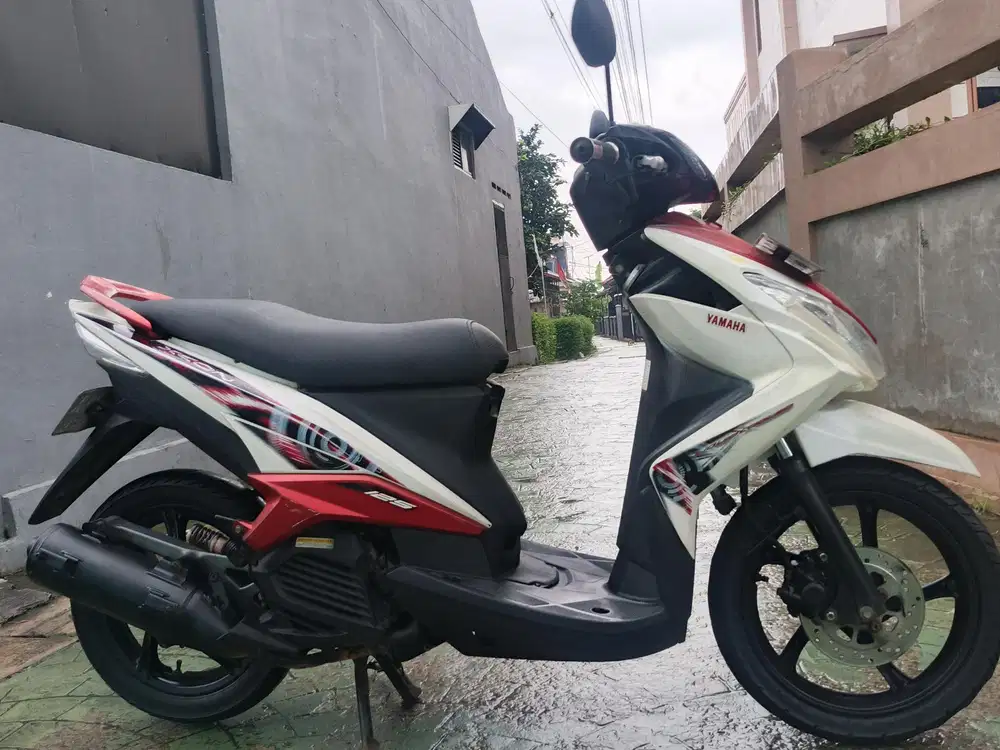Yamaha Xeon 2011 stater halus mulus terawat