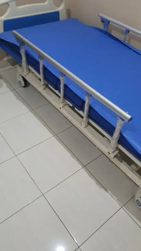 Bed pasien 3 engkol