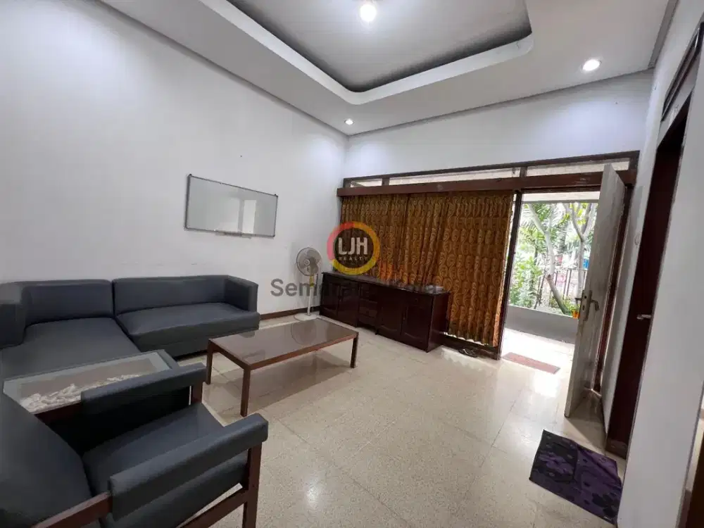 Rumah di jalan Karangwulan