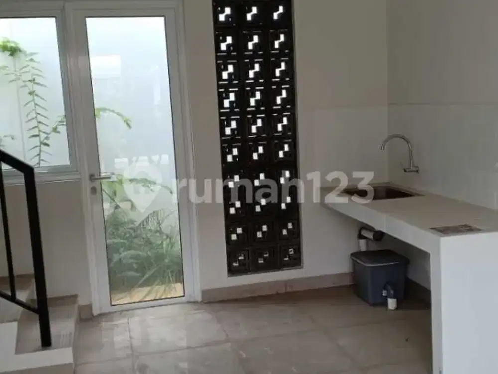 Rumah 2.Lantai Siap Huni di Kawasan Berkembang Summarecon
