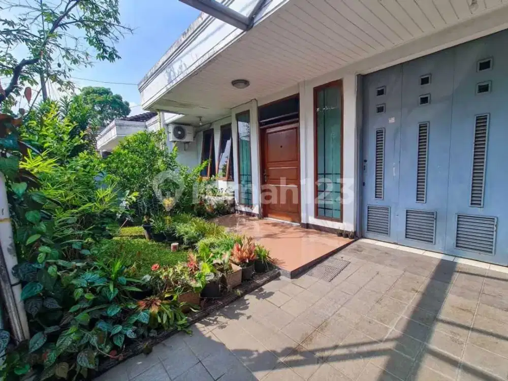 Keren Harga Rumah Cantik dan Luas Taman Holis Indah Bandung