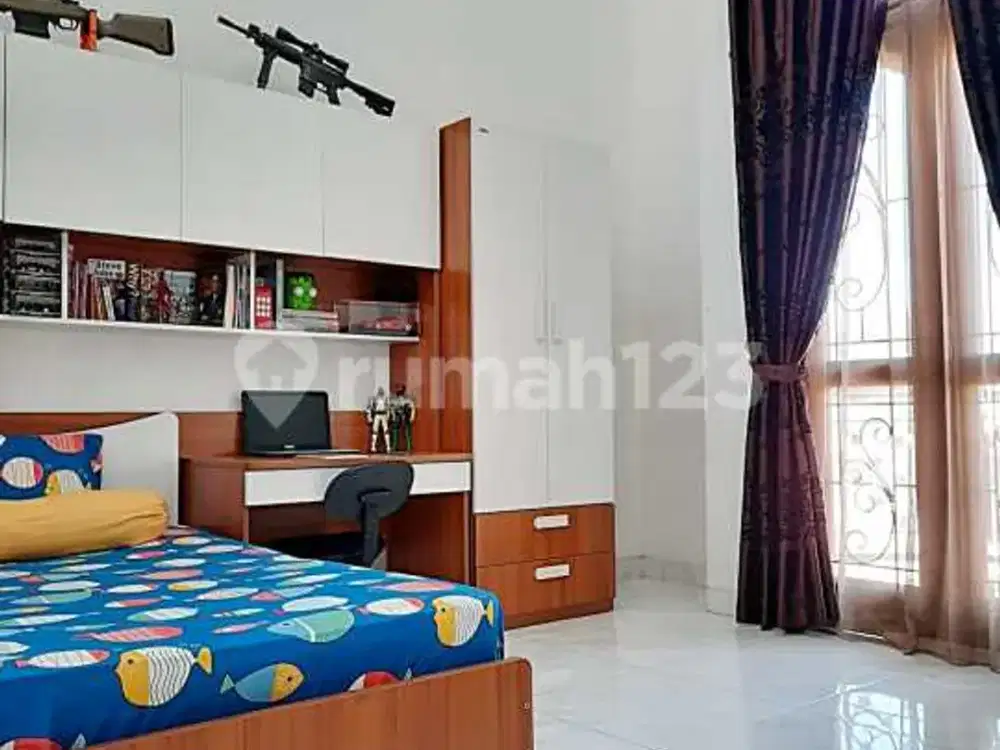 Kece Badai Rumah Mewah Dalam Komplek Buah Batu Regency Bandung