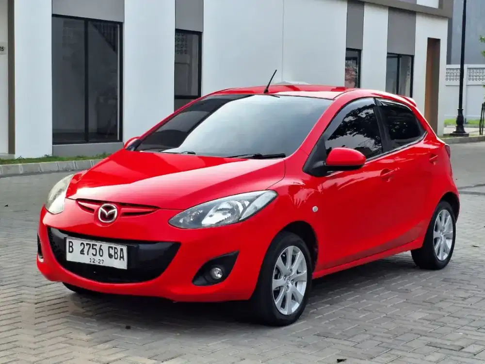 Mazda 2  V Manual 2012 Bensin Merah Metalik