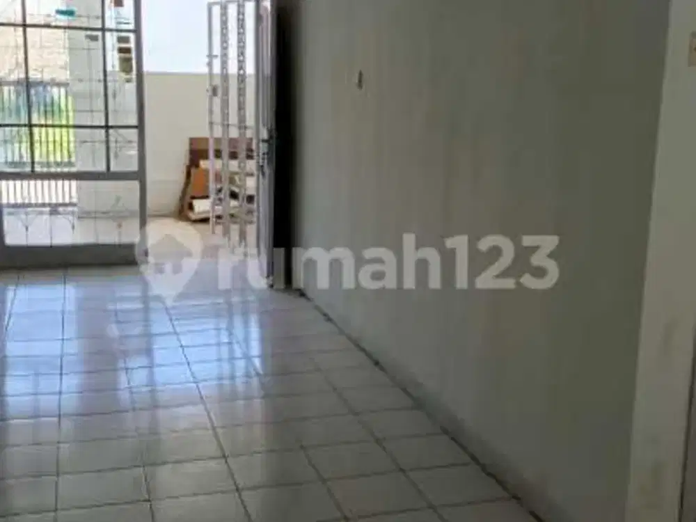 Harga Luar Biasa Cakep Rumah Siap Huni Taman Kopo Indah Bandung