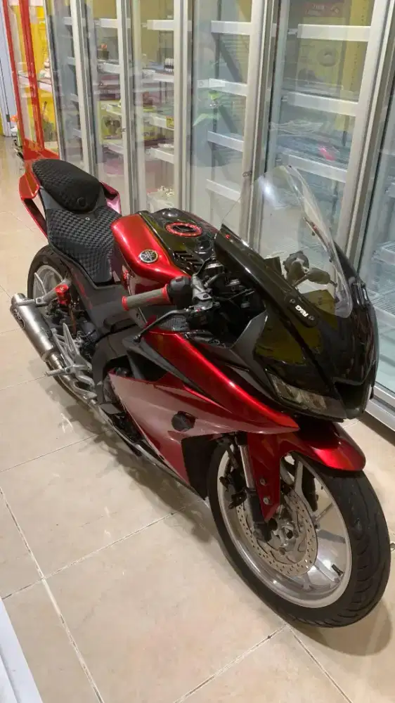 Di jual cepat R15 v3