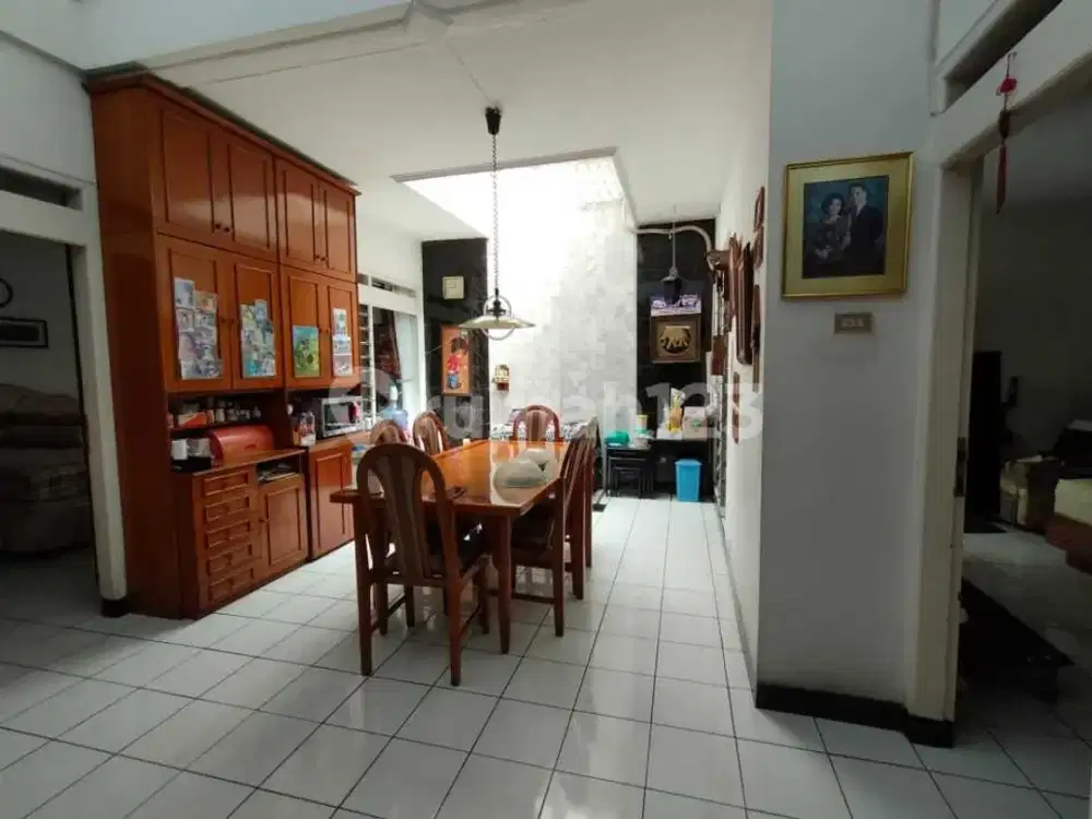 Rumah Tengah Kota Luas Sayap Sukajadi Bandung