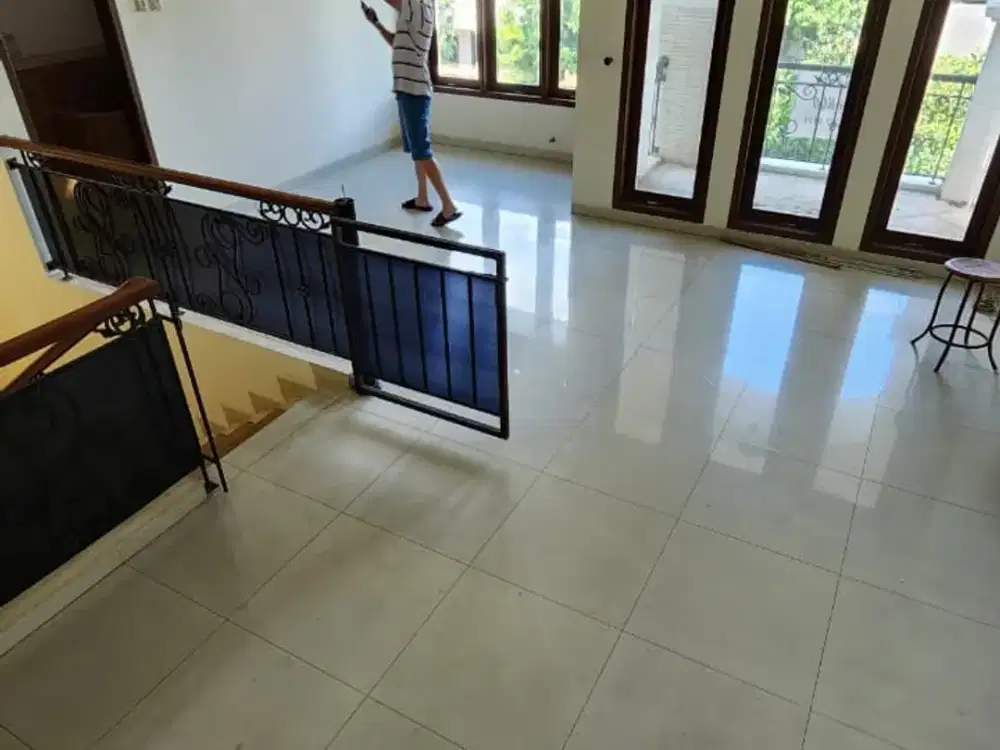 Rumah siap huni di Puri Mediterania