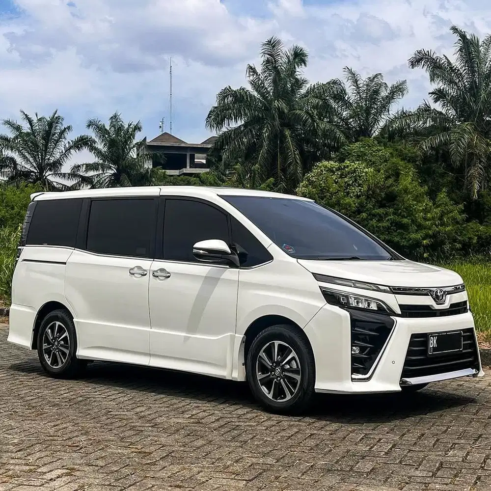 (FULL ORI) Toyota Voxy 2.0 7-Seater 2018
