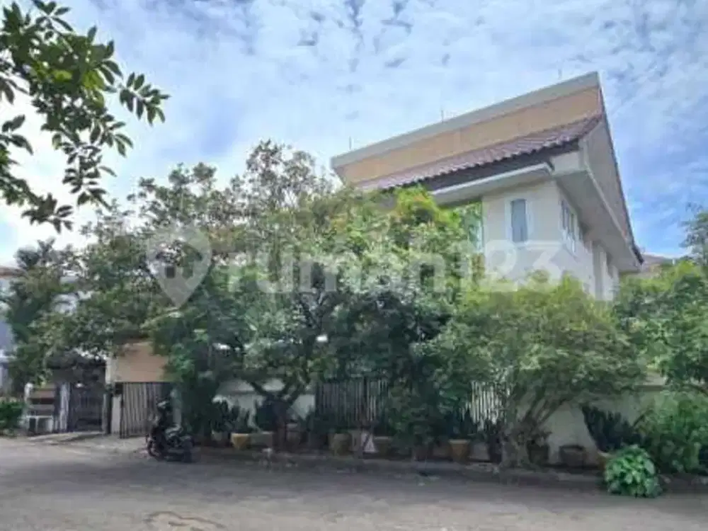 Rumah Cantik Hoek 2 lt di Villa Delima Cilandak -Jakarta Selatan