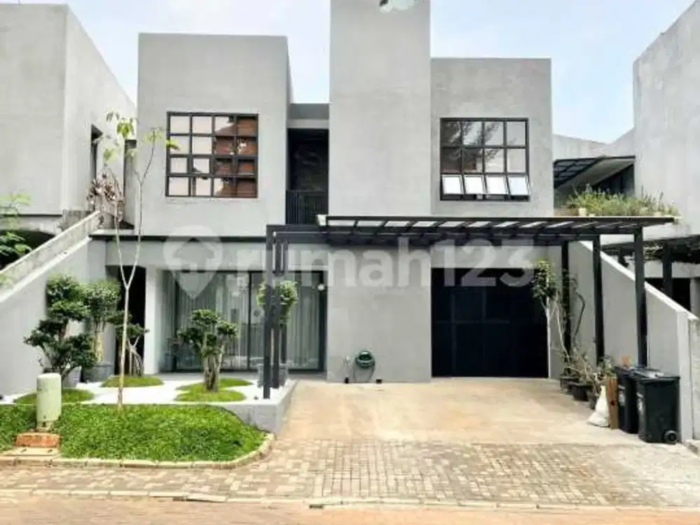 Rumah Cantik 2 Lantai Dengan Taman Depan Dan Dalam Di Veteran