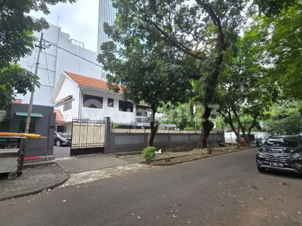 Disewakan Rumah Cocok Untuk Kantor Strategis Di Kebayoran Baru