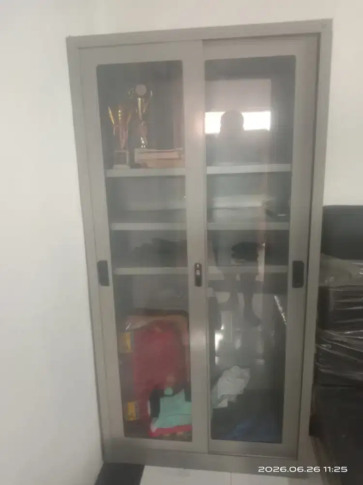 Lemari arsip lemari kabinet besi