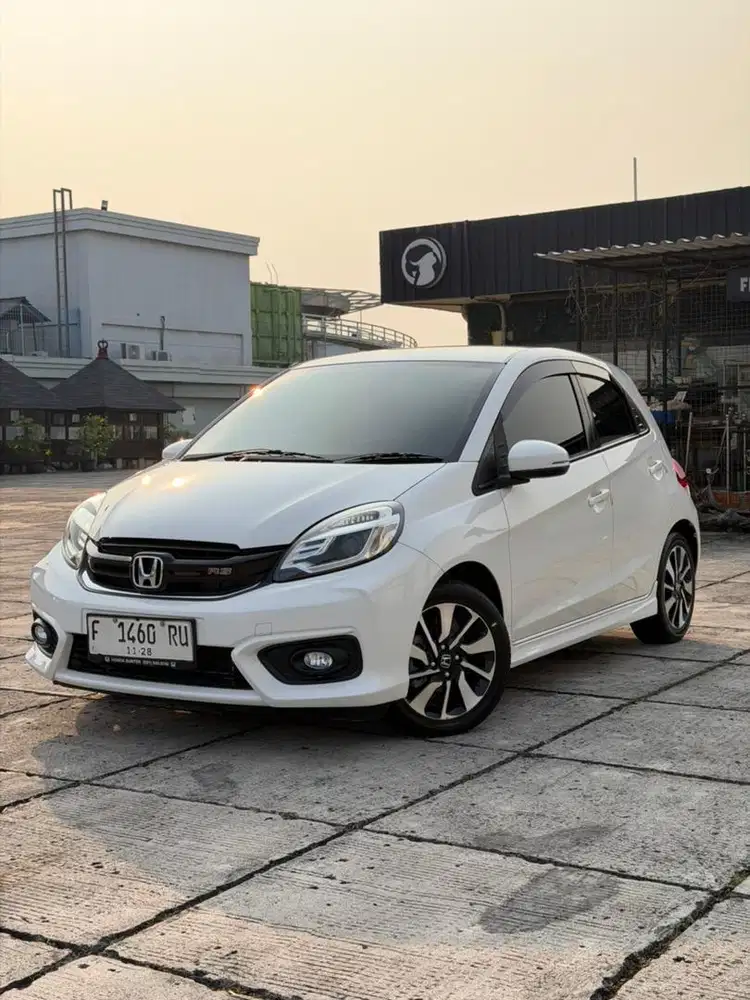 (Istimewa siap pakai) HONDA BRIO RS CVT 2018