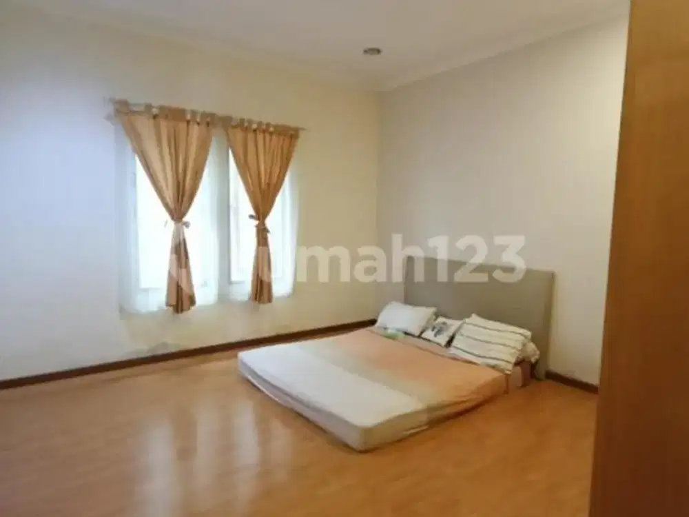 Rumah Murah Tanah Luas Dekat Pasmod di Nusa Loka BSD