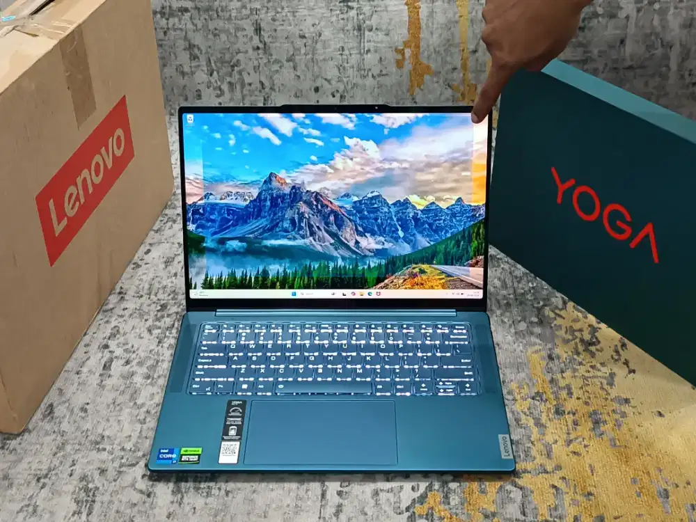 Lenovo Yoga Pro 7 Core i7-13700H 16GB 1TB RTX 4050 6GB 3K Touch OLED