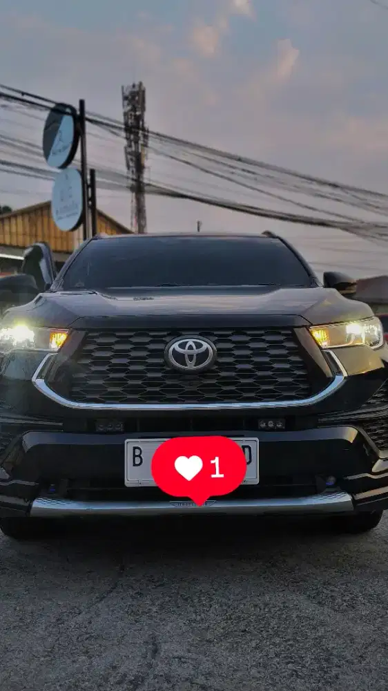 Innova Zenix V Hybrid Modelista Hitam 2023