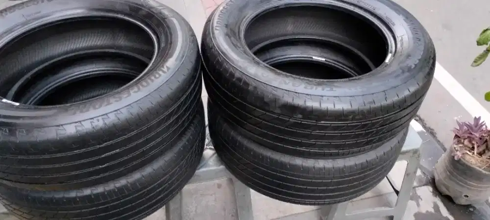 4ban voxy 215/60/R16 Bridgestone Turanza T005A nik 2023 90% 85% hub Wa