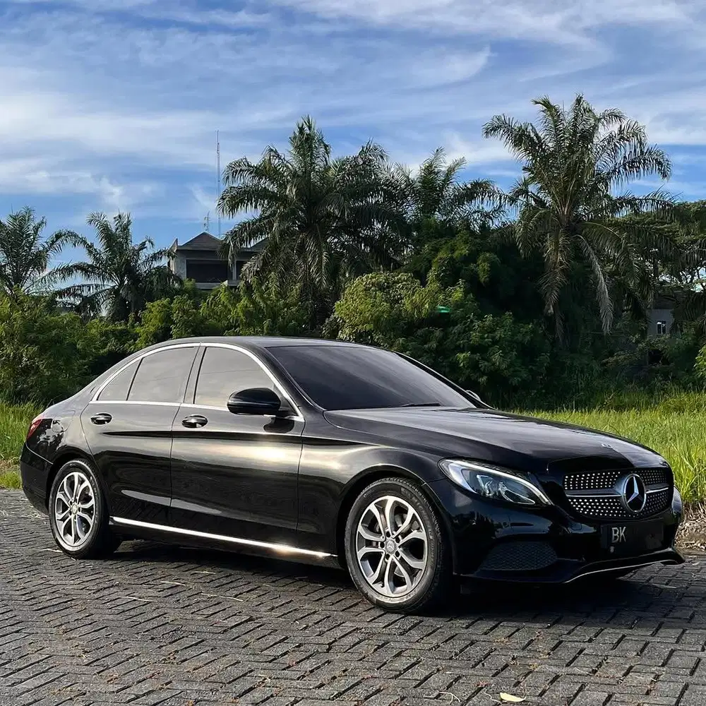 (LOW KM) Mercedes-Benz C200 Avantgarde W205 2015
