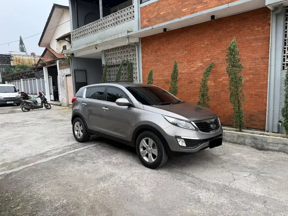 - Kia Sportage SE 2.0 matic 2012 Bronze