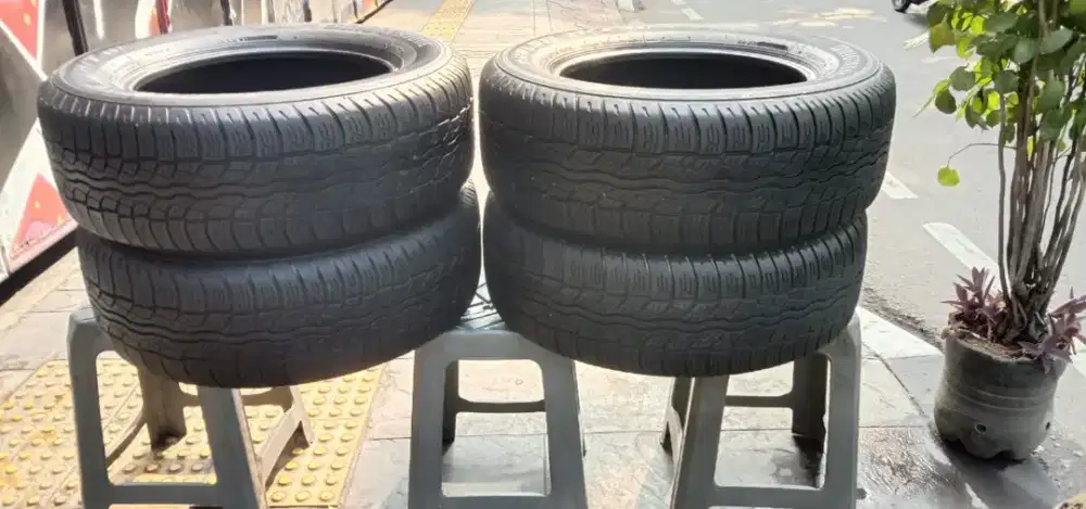 4ban Toyota Rush 235/60/R16 Bridgestone Dueler H/T nik 2022 90% hub Wa