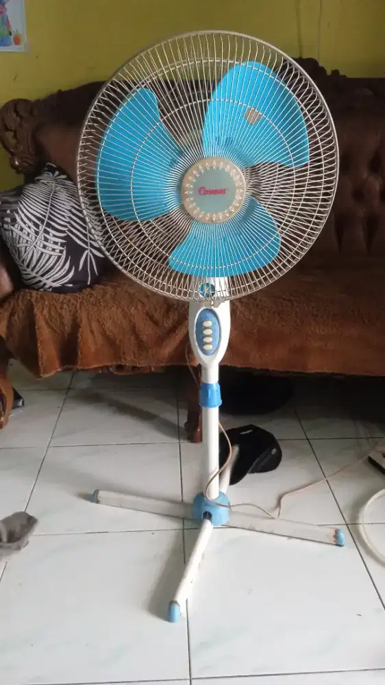 Kipas angin berdiri 16 inc