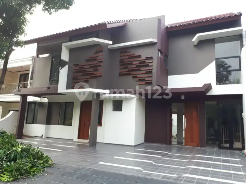 Rumah Turun Harga Depan Taman Di Cluster Bintaro Dekat Pintu Tol