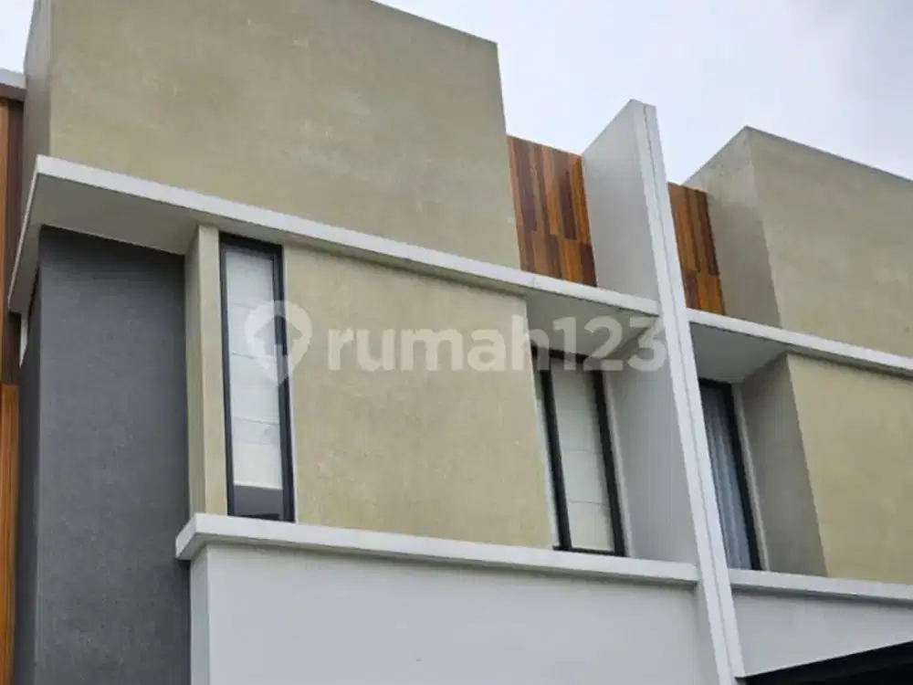 Rumah Minimalis Lokasi Dekat Aksek Tol dan Stasiun KRL di Bintaro