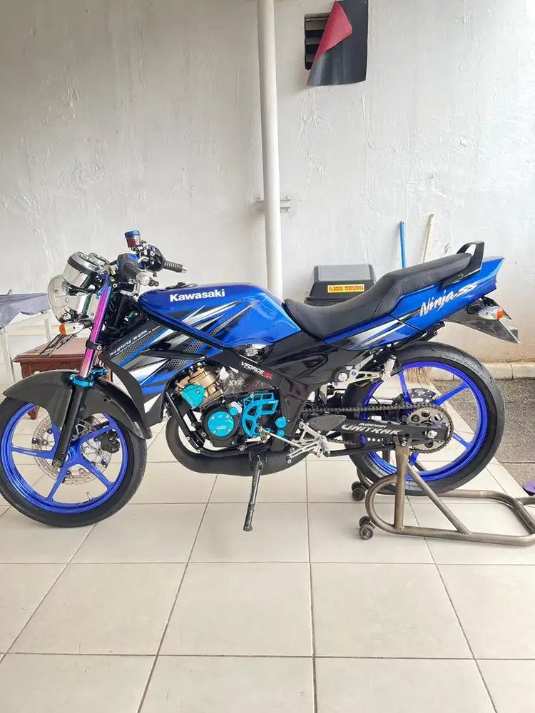 Ninja R 2011 convert ninja SS